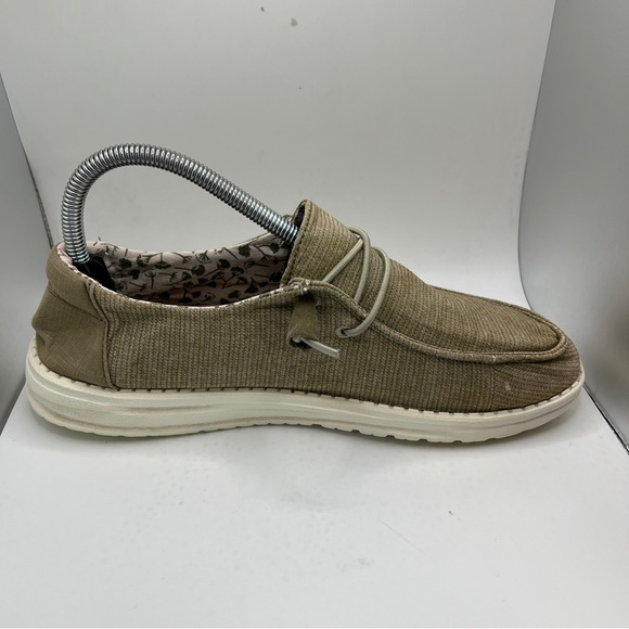 Women’s Hey Dude’s Size 9 - Picture 8 of 10